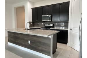 11539 Sw 13th Dr 11539, Pembroke Pines