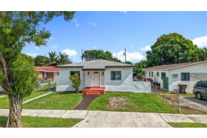 675 W 30th St, Hialeah 675 W 30th St, Hialeah