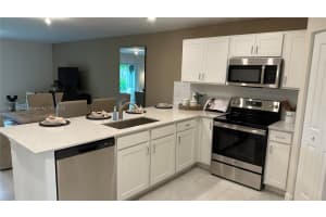 6749 Broadwater Ln, Lake Worth