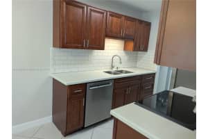 811 Sw 13th St 2, Fort Lauderdale