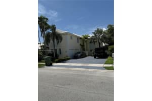 1170 E Wilshire Cir E, Pembroke Pines