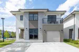1184 Nw 2nd Ln, Florida City