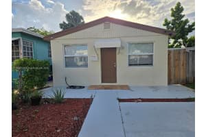 211 S F St, Lake Worth