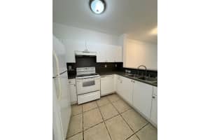 17620 Nw 73rd Ave 104-17, Hialeah