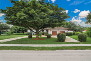 6250 Sw 88th St, Pinecrest