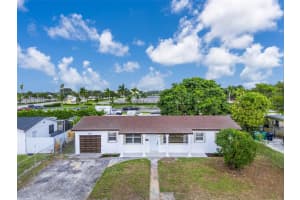 20901 Nw 27th Ct, Miami Gardens