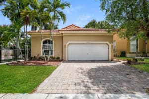 1695 Ne 37th Pl, Homestead