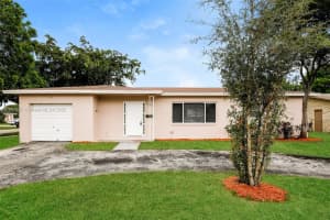 6621 Pebble Bch, North Lauderdale