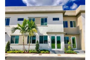 6468 Nw 103rd Pl ., Doral