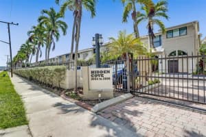 2678 Ne 135th St, North Miami