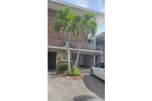 6782 Brookline Dr 6782, Hialeah
