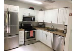 11525 Nw 10th St 11525, Pembroke Pines