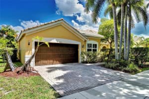 4362 Foxtail Ln, Weston