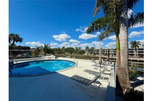467 Golden Isle 307, Hallandale Beach