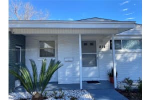 814 S Madison, Other