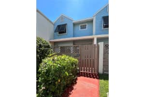 4824 S Hemingway Cir, Margate