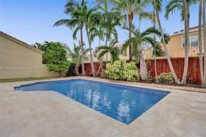 725 Nw 156th Ave 725, Pembroke Pines