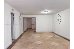 6115 Nw 186th St 203, Hialeah
