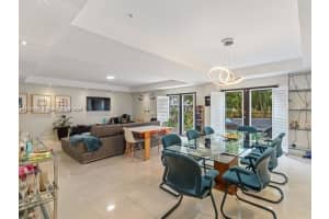 671 Biltmore Way 101, Coral Gables