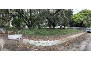 555 Ne 147th St, Miami