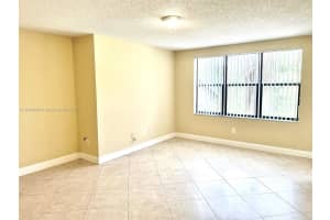 4561 W Mcnab Rd 16, Pompano Beach