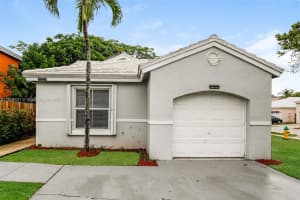 6553 Bayfront Dr, Margate