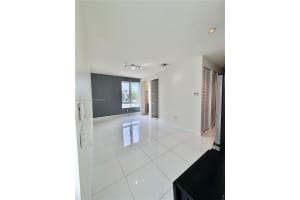 10426 Nw 64th Ter Studio, Doral
