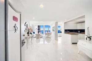 5055 Collins Ave 10g, Miami Beach