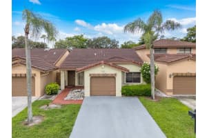 6646 Nw 175th Ter, Hialeah