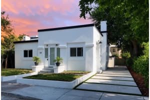 142 Nw 47th Ter, Miami