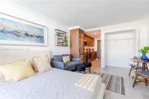 1950 W 49th St 445, Hialeah