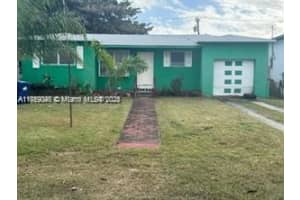 1450 Ne 118th St, Miami