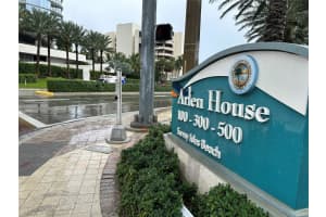 100 Bayview Dr 221, Sunny Isles Beach