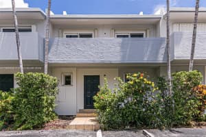 3807 Ne 166th St, North Miami Beach