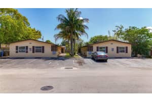 240 Nw 40th Ct 1, Oakland Park