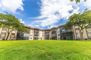 6260 S Falls Cir Dr 203, Lauderhill