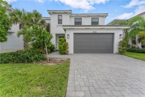 7356 Estero Dr, Lake Worth