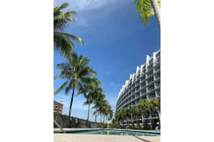 2950 Ne 188th St 543, Aventura