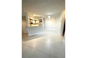 3390 N Pinewalk Dr N 1024, Margate