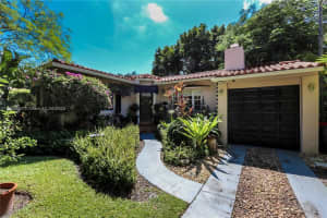 1260 La Mancha Ave, Coral Gables