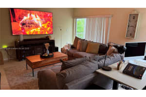 8960 Nw 97th Ave 208, Doral