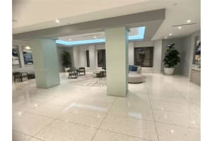 20335 W Country Club Dr 2502, Aventura