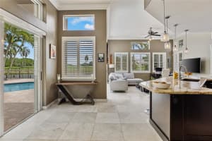 2706 Oakmont, Weston