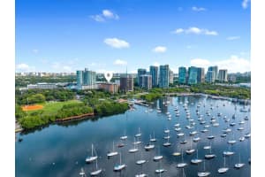 2951 S Bayshore Dr 307, Miami