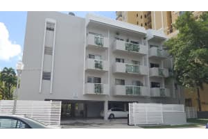 130 Mendoza Ave 21, Coral Gables