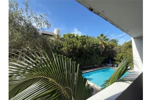 100 Ocean Lane Dr 205, Key Biscayne