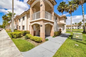 1261 Se 28th Ct 206, Homestead