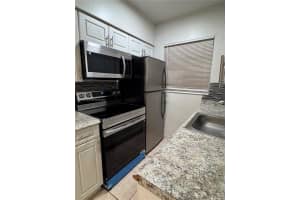 2222 Fillmore St 204, Hollywood