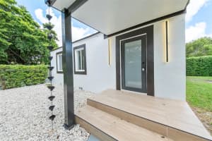 5291 Sw 5th St, Miami