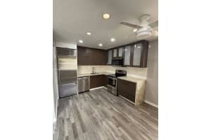 818 Ne 8th St 2, Hallandale Beach
